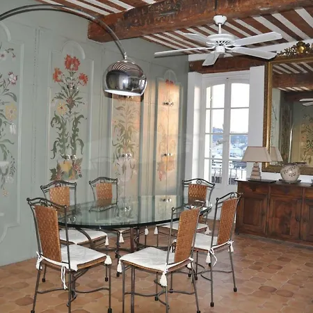 Port De サントロペ